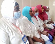 Une Formation des  infirmières sur les Machines Surdial X et les anciennes 55 plus du Service de Nephrologie- Hemodialyse et des agents de Maintenance a débuté ce matin lundi 13 Mars 2023 à l’Hôpital National Amirou Boubacar Diallo.