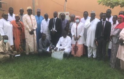 REMISE OFFICIELLE DE TEMOIGNAGE DE SATISFACTION DU  RÉSEAU MONDIAL DES JOURNALISTES POUR LA BONNE GOUVERNANCE ET LA CULTURE DE L’EXCELLENCE SECTION DU NIGER À L’HÔPITAL NATIONAL AMIROU BOUBACAR DIALLO CE 7 AVRIL 2023.